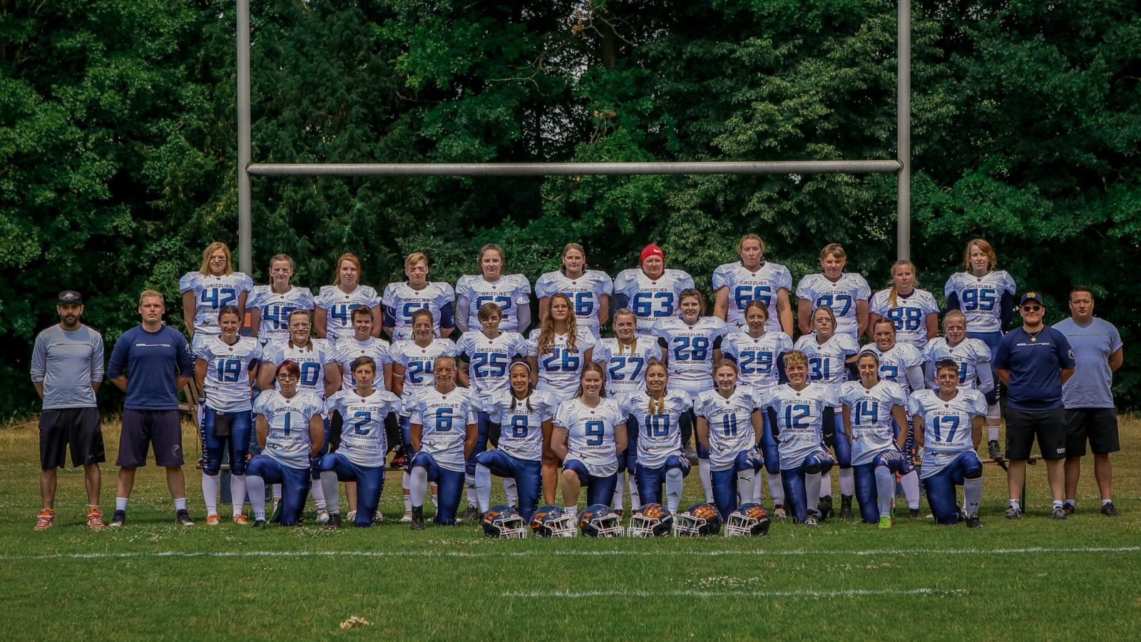 Ladies-Teamfoto-001-2 Ladies-Teamfoto-001-2